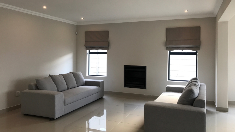 To Let 4 Bedroom Property for Rent in Parklands North Western Cape